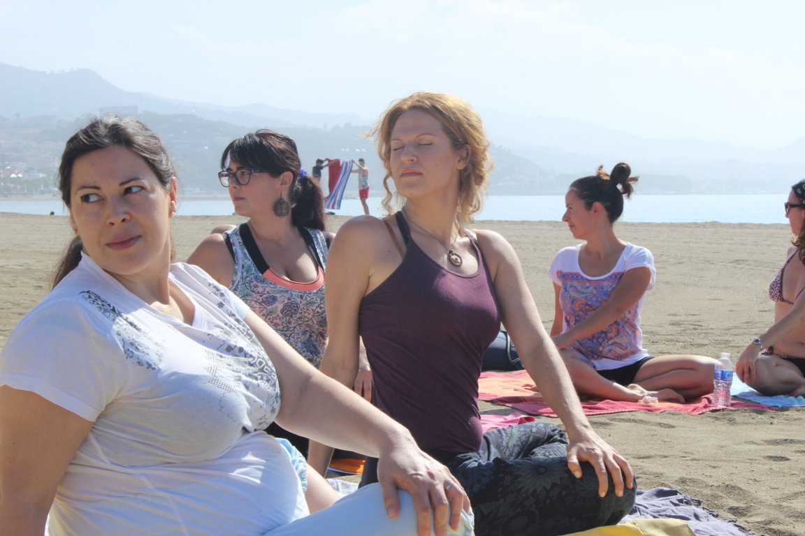 Efecto Yoga Málaga - Yoga en la playa 2015
